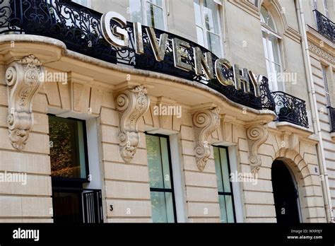 givenchy avenue george v paris|Givenchy hotel.